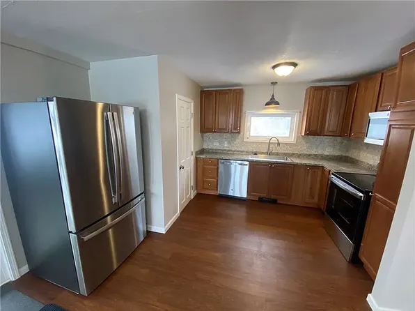 35 2nd Ave #1, Rochester, NY 14612