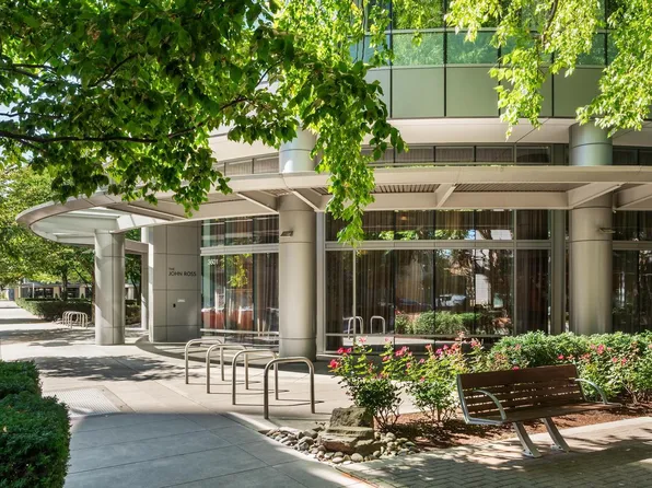 3601 SE River Pkwy #902, Portland, OR 97239