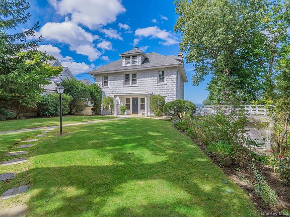 4th image of 40 Prospect Avenue