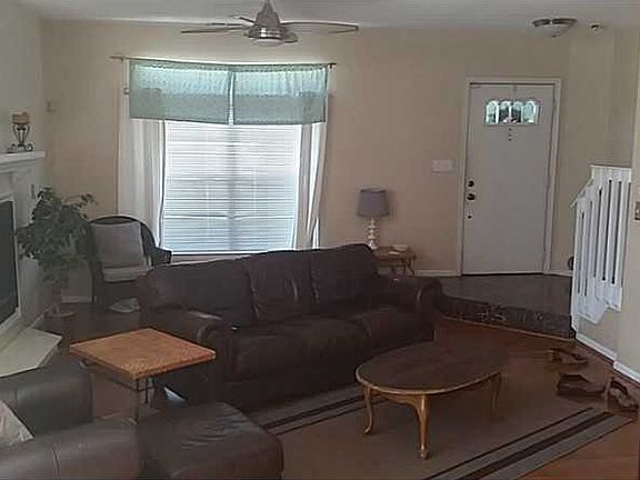 3rd image of 4528 Kidder Dr