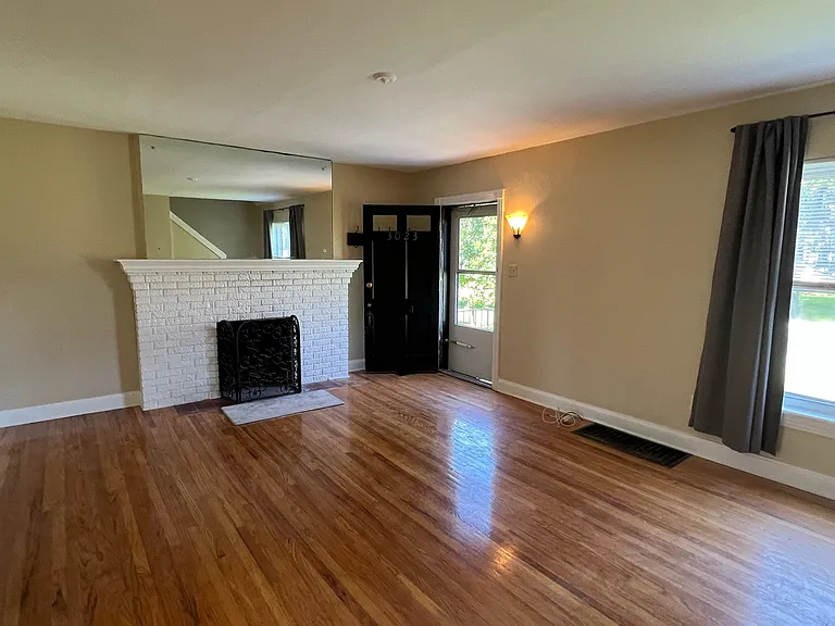3023 Seneca Blvd — Photo 3