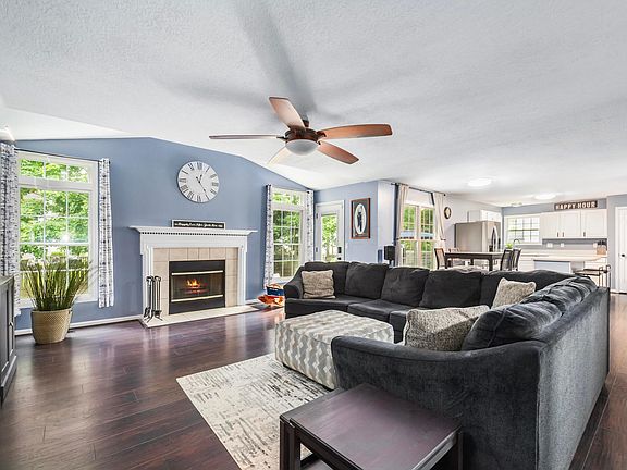 5th image of 837 Ellis St