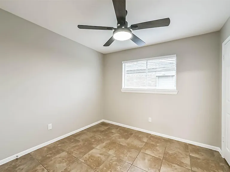 18515 Meadows Way Dr — Photo 22