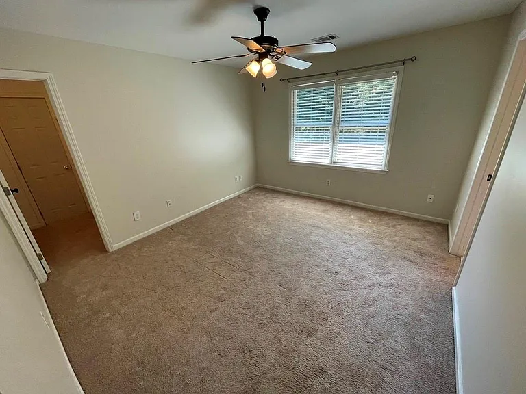 510 Stonebrook Farms Dr — Photo 29