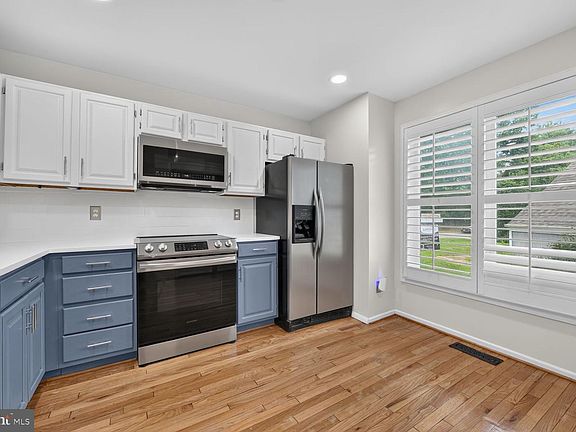 2nd image of 12490 Fanleaf Ct