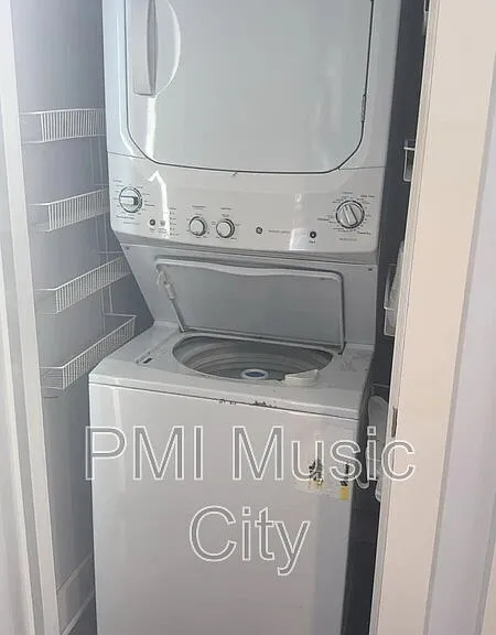 121 Porter Ter — Photo 12