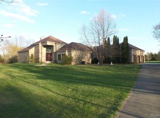 4501 Clarkston Rd, Clarkston, MI 48348