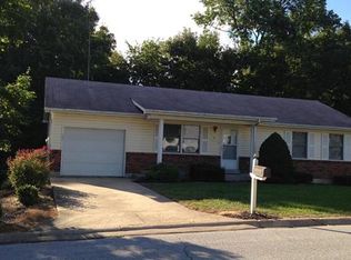 9 Whispering Oaks Dr, Washington, MO 63090