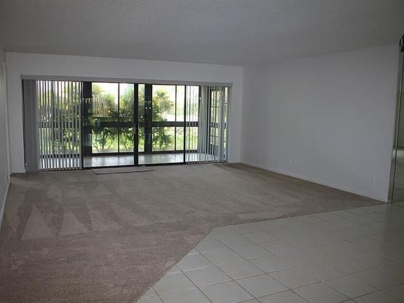 5th image of 5673 Fairway Park Dr APT 103