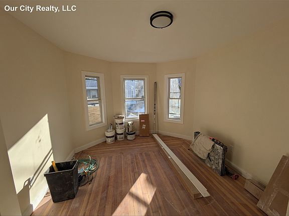 5th image of 5 Lowell Cir #1A