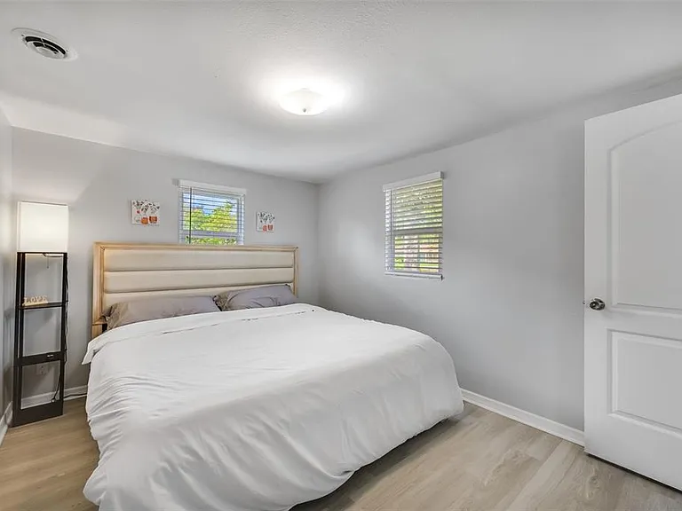 1601 Palm Way — Photo 24