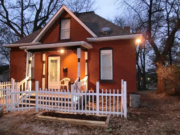 1016 E 4th St, Alton, IL 62002