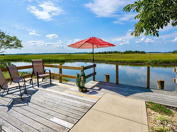 5th image of 2813 S Bay Shore Dr