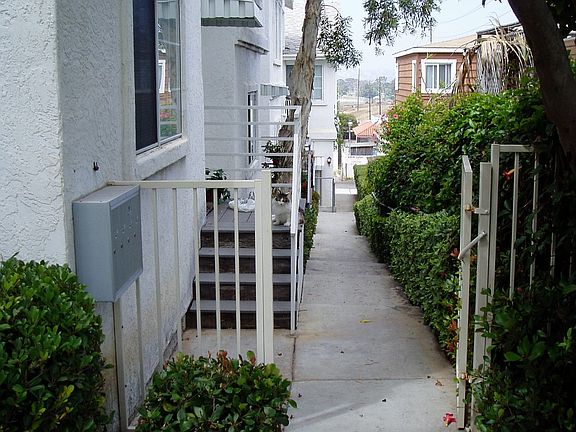 2nd image of 4110 Udall St APT D
