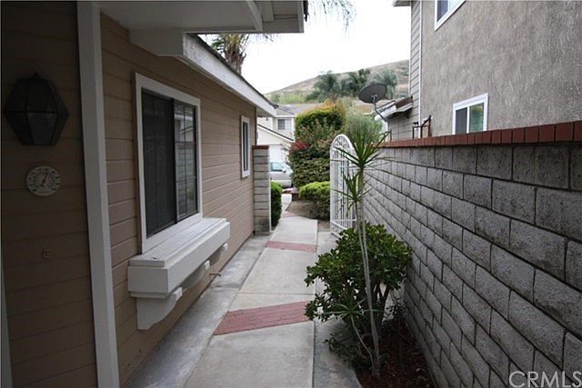 WALKWAY FROM STREET TO FRONT DOOR