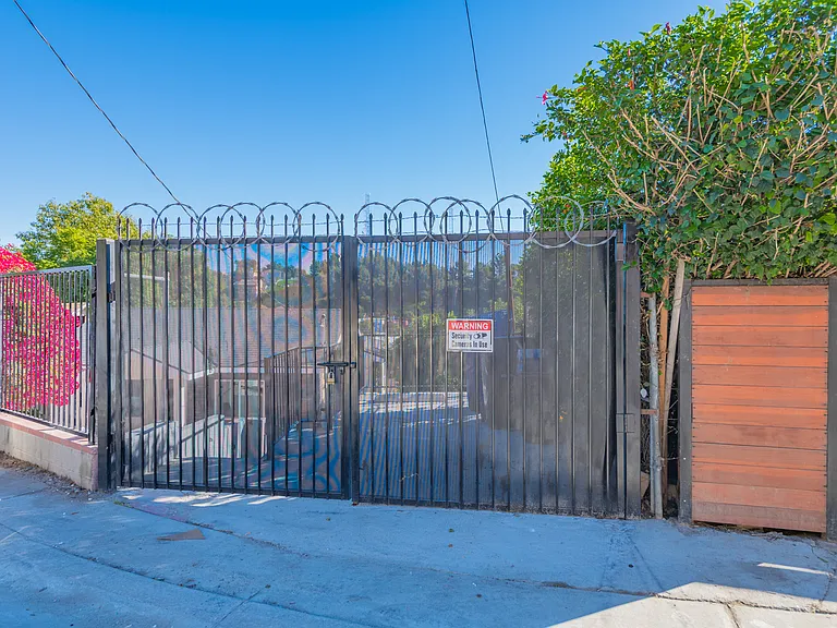 1248 N Bonnie Beach Pl — Photo 10