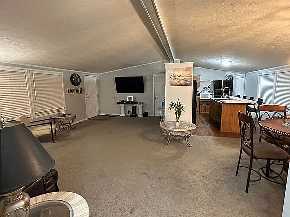 3rd image of 52177 Lexington Ln