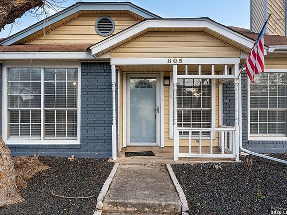 2nd image of 805 Garden Meadow Dr