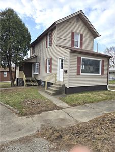 14 N Lorain Ave SE, Girard, OH, 44420