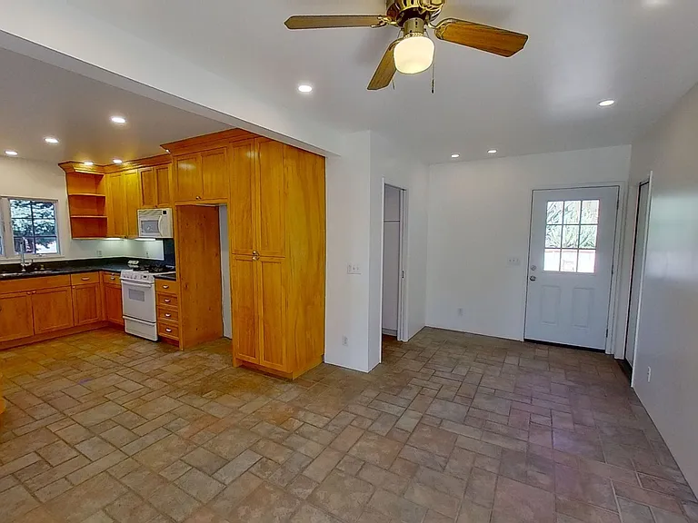 716 Calle Palo Colorado — Photo 6