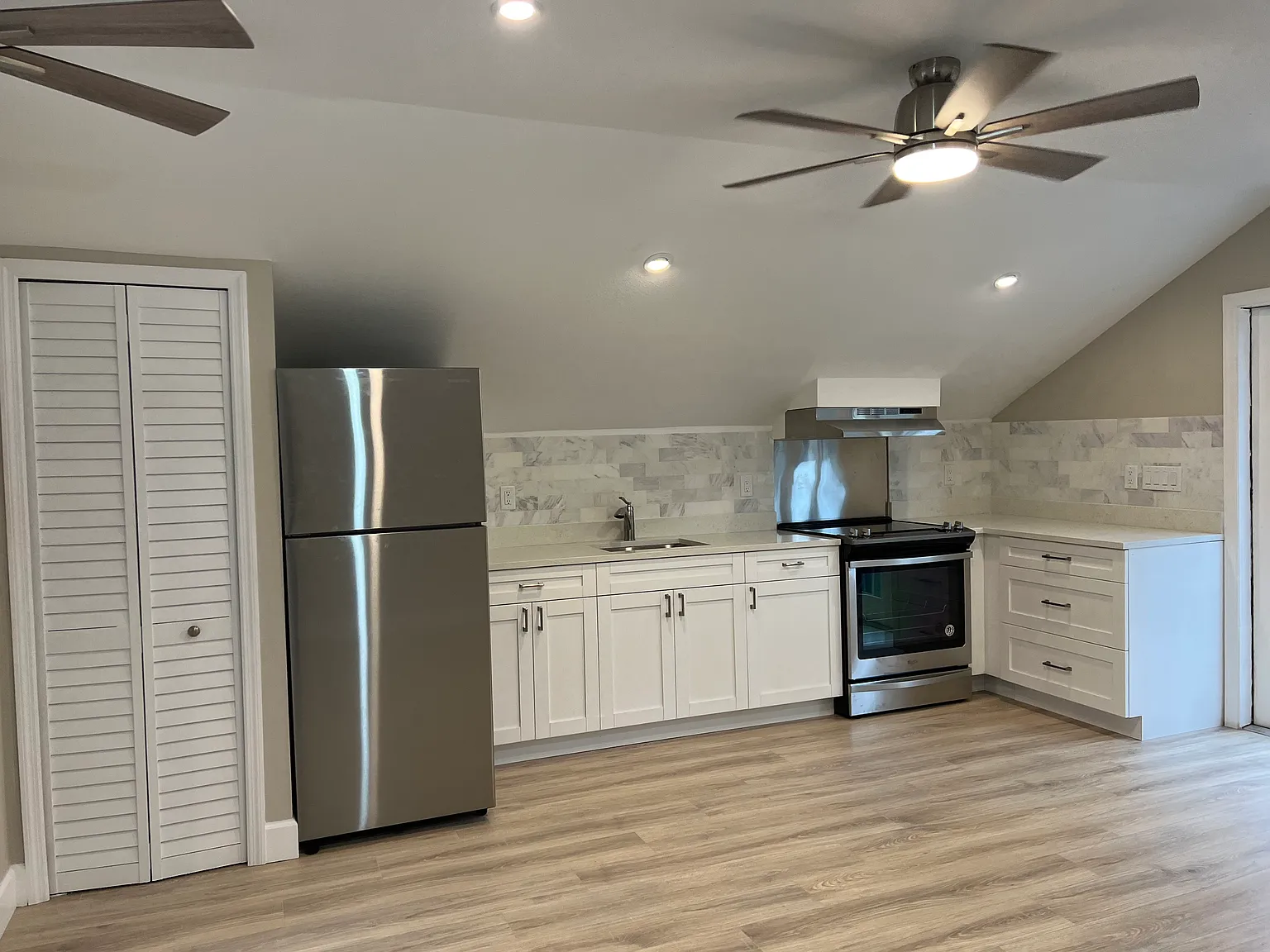 Studio, 600 sqft, $1,700 — Photo 2