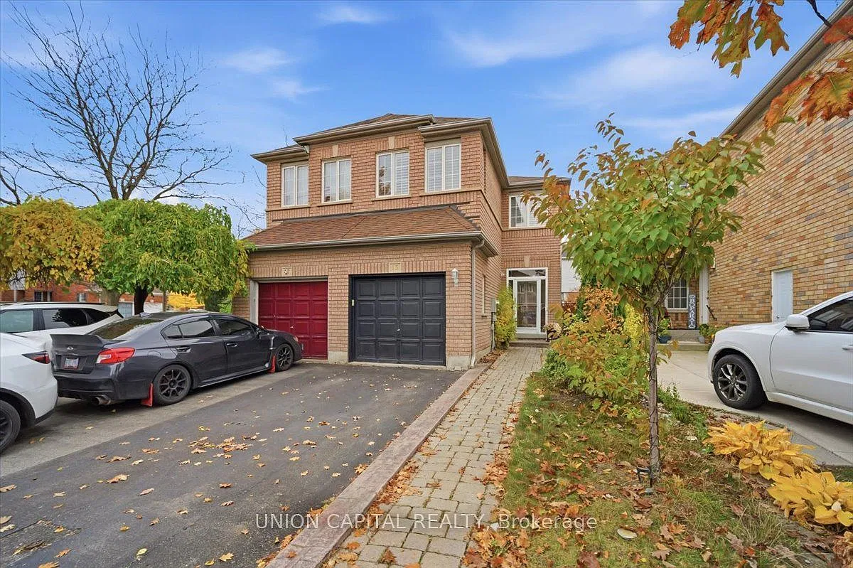 4 bed, $3,000 — Photo 1