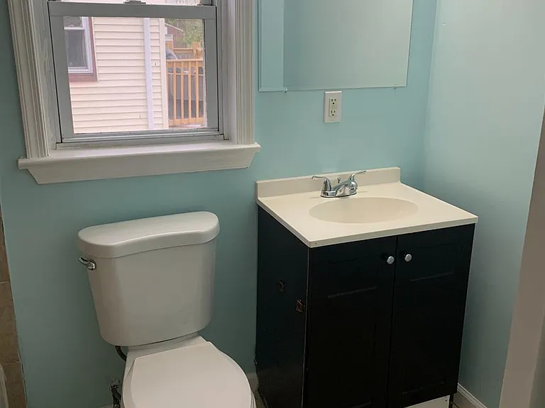 47 Holly St #2 — Photo 6
