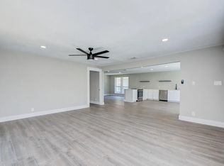 509 Adkins St, Conroe, TX 77301