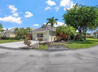 9946 NW 49th Ter, Doral, FL 33178