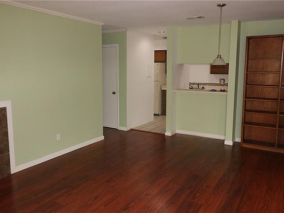 5th image of 4250 Calallen Dr APT 4