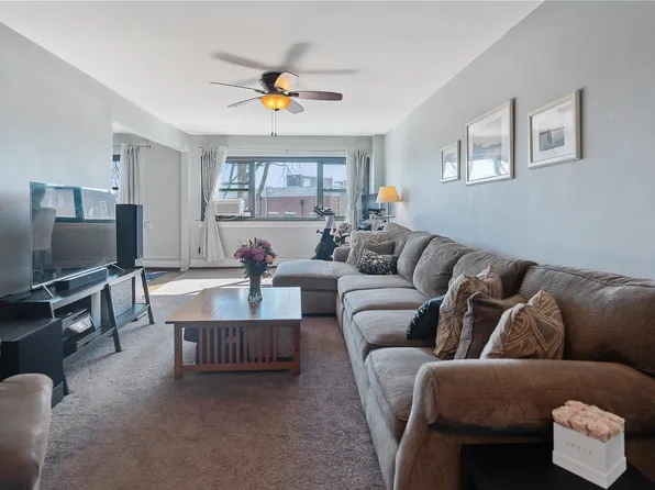 91 Tulip Ave #KC3, Floral Park, NY 11001