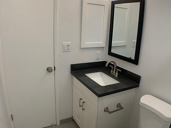 5th image of 1516 Colby Ave #8