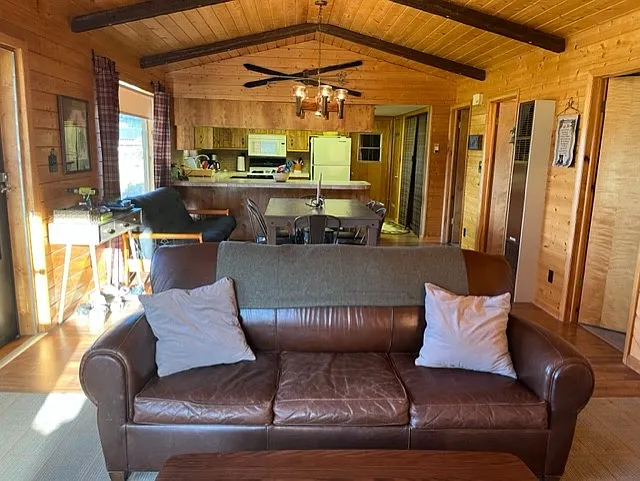 2 bed, 1064 sqft, $1,350 — Photo 4