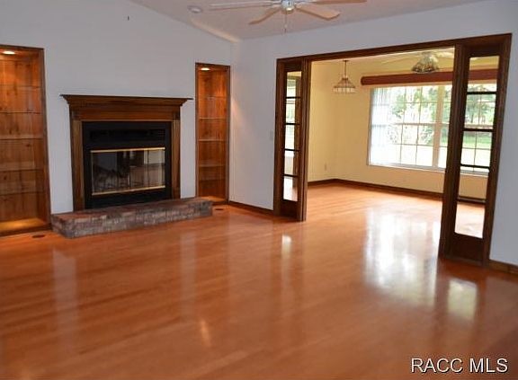 3rd image of 9210 S Mountain Lake Ave