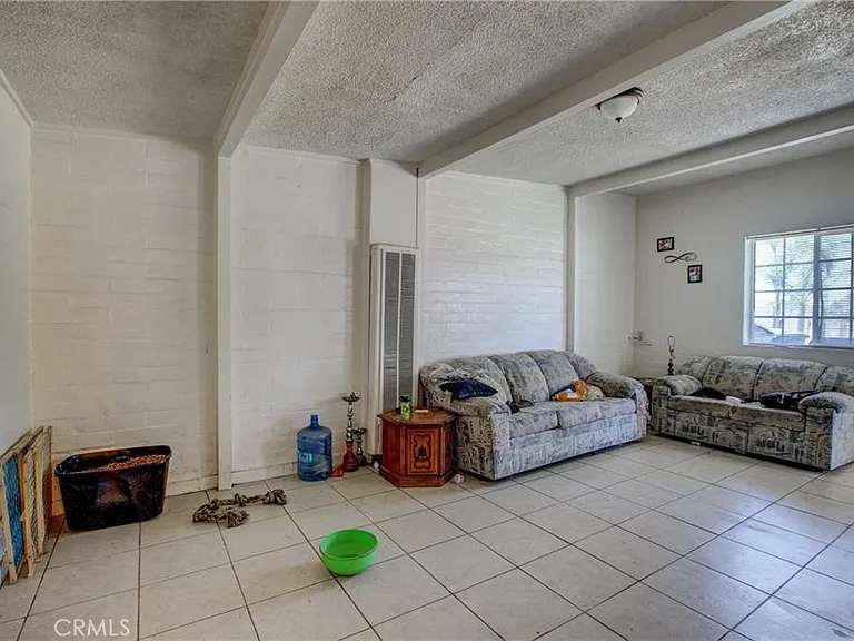 193 W Washburn Ave #A — Photo 4