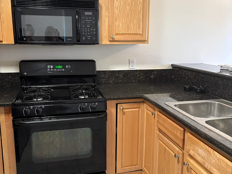 1807 W Drescher St — Photo 26