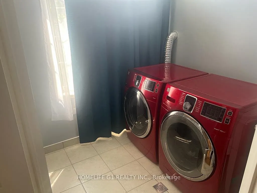 4 bed, $3,299 — Photo 4