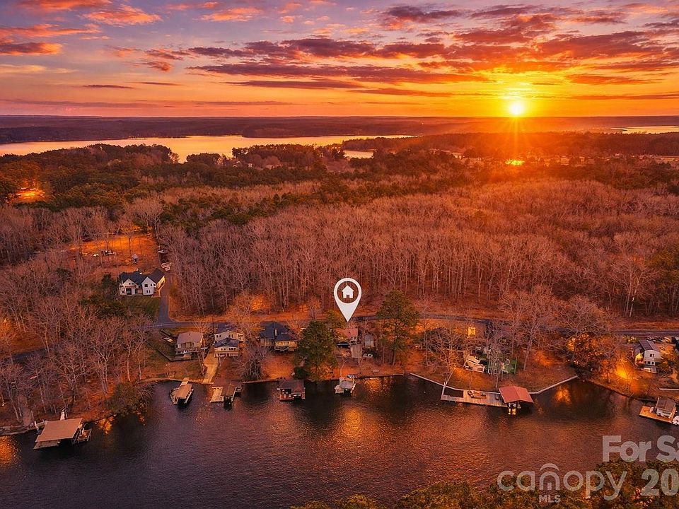 1st image of 9763 Pine Tree Rd