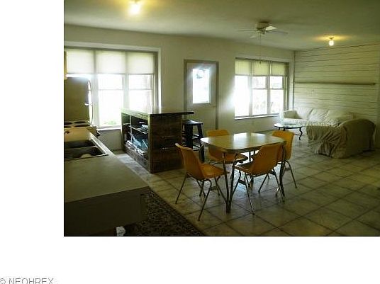 5th image of 333 Wabash Ave