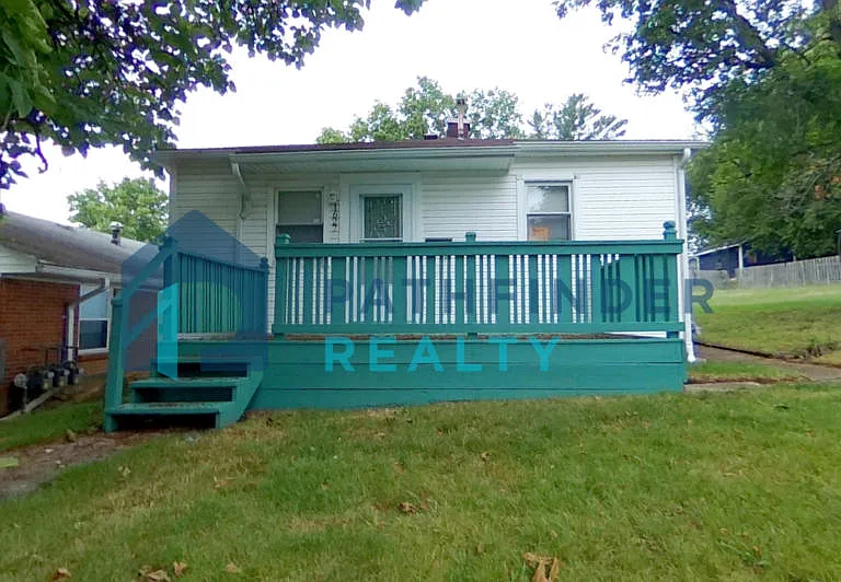 1627 Darst Ave — Photo 1