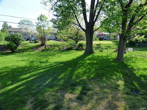 3rd image of 508 Lynn Haven Ln
