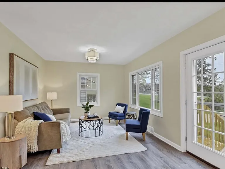33381 Detroit Rd — Photo 4