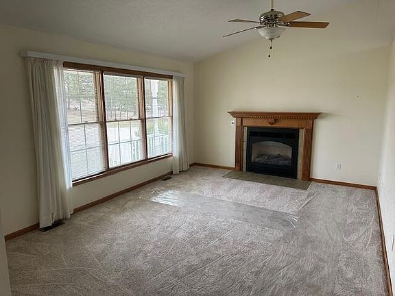 3rd image of 21315 205th Ave