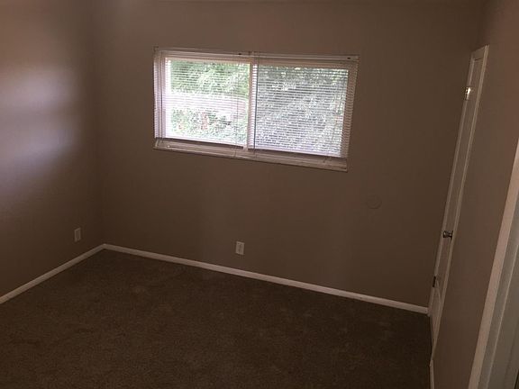 3rd image of 1523 Jeanette Ave
