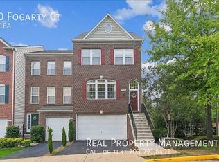 11430 Fogarty Ct, Fairfax, VA 22030