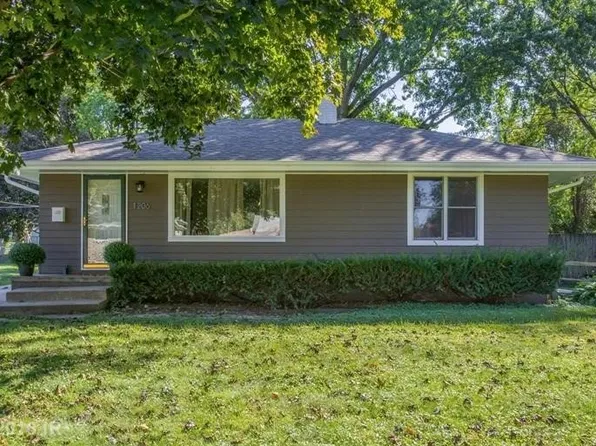1206 Southlawn Dr, Des Moines, IA 50315