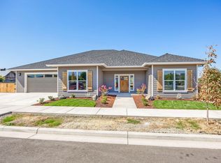 1325 River Run St, Central Point, OR 97502