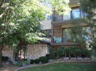 4005 W 93rd St APT 2A, Oak Lawn, IL 60453