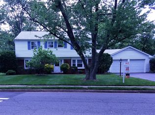 4125 Middle Ridge Dr, Fairfax, VA 22033