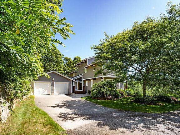 5th image of 24 Oak Bluff Cir